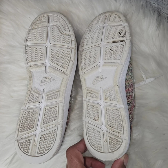 NIKECOURT  Tennis Classic Ultra Flyknit Sneakers  Size 8 - Picture 8 of 9